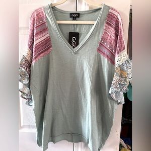 Beautiful Gigio top NWT!
